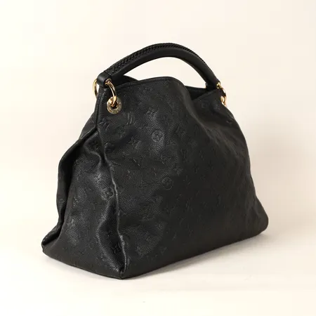 Väska Louis Vuitton Artsy Empreinte MM, svart skinn med monogrammöster, M41066, mått ca 27x23x40cm, dustbag, kvitto, Birger Jarlsgatan 2021, smärre slitage, några mindre fläckar. 
