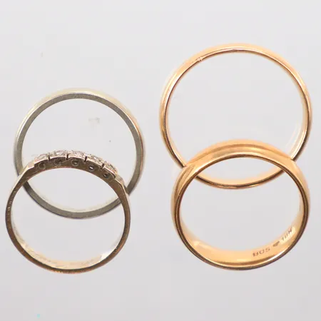 4 ringar, gravyr, 18k Vikt: 17,3 g