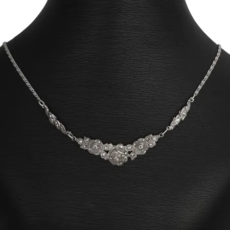 Vintage Collier silver 830/1000 Markasiter, integrerat hänge, kedja Irrgång, samtliga stenar i behåll, längd 44 cm, hänge längd 9 cm, svensk kontroll/importstämpel Vikt: 7 g