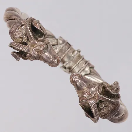 Stelt armband baggar, Ø6,5cm, bredd 20mm, skador, silver 925/1000 Vikt: 58,3 g
