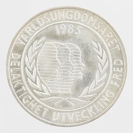 Mynt 100kr Världsungdomsåret år 1985, Ø32mm, etui, silver 925/1000 Vikt: 15,9 g