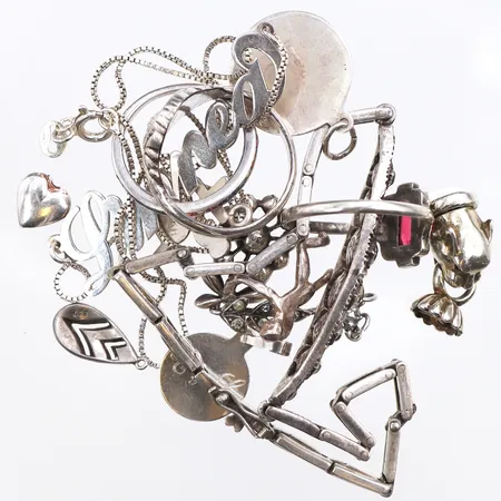 Diverse silversmycken, delvis defekta, 830-925/1000 silver Vikt: 33,3 g