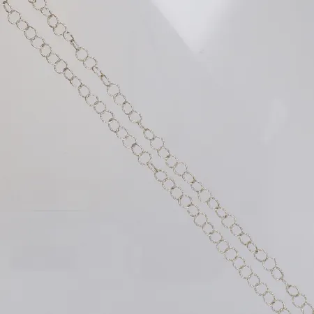 Kedja längd ca 88cm, bredd 6mm, utan lås, ostämplat silver  Vikt: 12,4 g