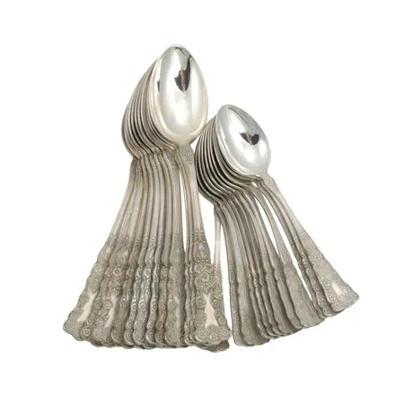 Silverbestick 800/1000, 12+12 delar, längd 14,5 resp. 11 cm, tillverkade i Polen, bruksskick  Vikt: 578,3 g