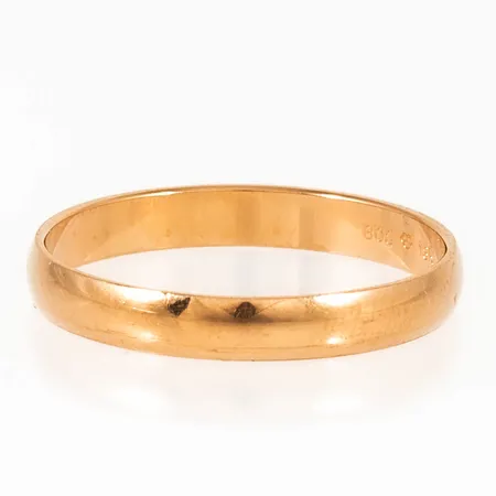 Ring slät stl:21½ bredd 3,5mm, höjd 1,1mm, gravyr, 18K 3,3g. 