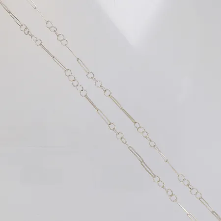Collier längd ca 88cm, bredd 5mm, något skevt, utan lås, silver 830/1000  Vikt: 9,1 g
