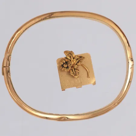 Diverse guld, gravyr, defekt, 18K  Vikt: 11,6 g