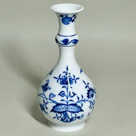 Vas Meissen lökmönster höjd 18cm Skickas med paket.