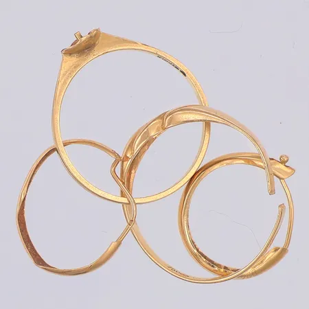 Diverse defekt guld 18K Vikt: 2,9 g