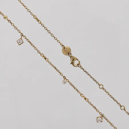 Collier med vita stenar Ankarlänk längd: ca 38,5-42cm bredd: ca 1mm förgyllt silver 925/1000 Vikt: 3,7 g