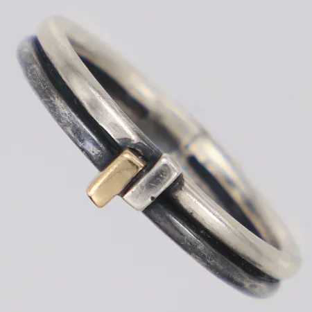 Ring stl:16¾, bredd 4,5mm, silver 925/1000 Vikt: 2,3 g