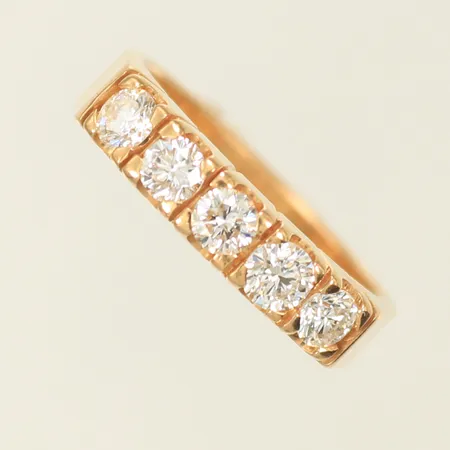 Ring Schalin med 5 diamanter 0,50ct enl gravyr, stl 15 bredd 3,5mm, 18K 4,2g totalt