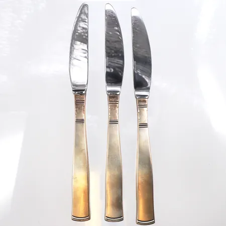 4 Knivar modell Rosenholm, 20cm, blad i rostfritt stål, 830/1000 silver. Vikt: 188,2 g