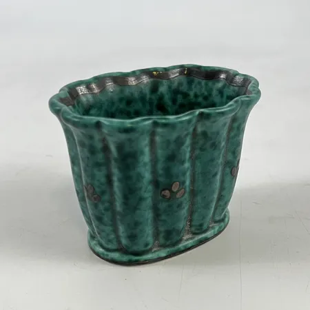 Miniatyrvas med dekor av blommor, Argenta, Wilhelm Kåge för Gustavsberg, nr 960, höjd ca 6cm.