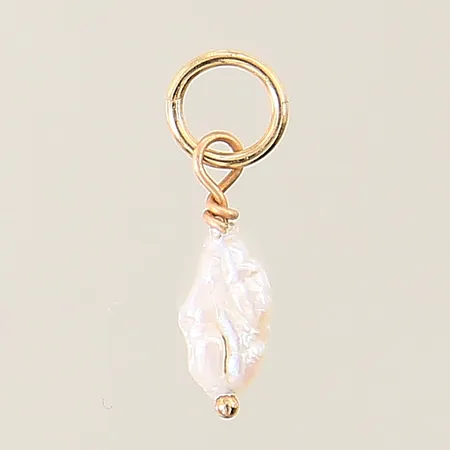 Hänge med odlad pärla 14x3mm 18K  Vikt: 0,2 g