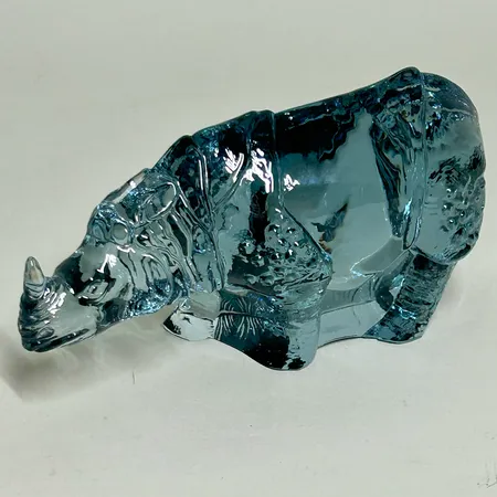 Figurin Noshörning WWF 1983 designer Paul Hoff Reijmyre Sweden glas, limited edition of eight thousand, höjd 8cm, längd 17cm Skickas med paket.