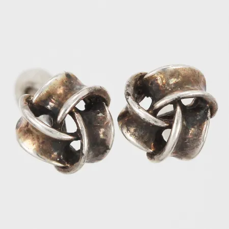 Ett par örhängen stoppers saknas längd: ca 1,5cm ostämplat silver 830/1000 Vikt: 0,8 g