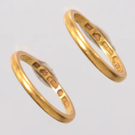 2 ringar stl 16,50mm gravyr, 23k Vikt: 5,2 g