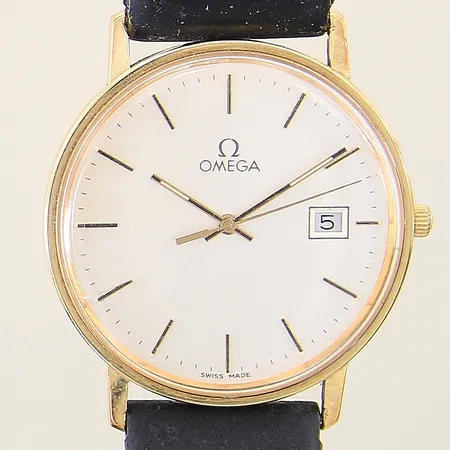 Herrur Omega 14K quartz Ø33mm, plexiglas samt boett med mindre repor, datum, läderband ej original med slitage, fungerar ej, i behov av batteribyte, gravyr, inga tillbehör 