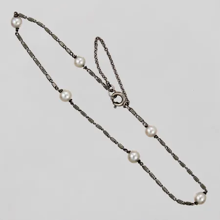 Armband med plastpärlor längd: ca 22cm bredd: ca 1-3mm vitmetall