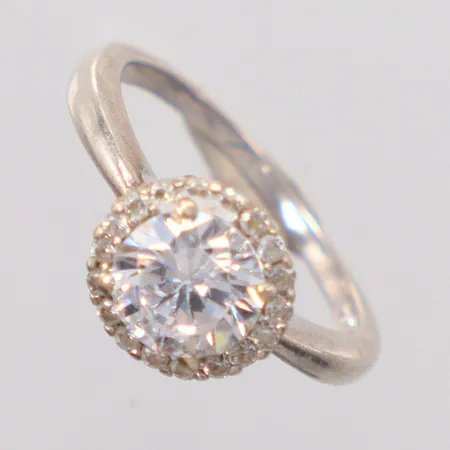 Ring vit sten stl:19 silver 925/1000 Vikt: 3,8 g