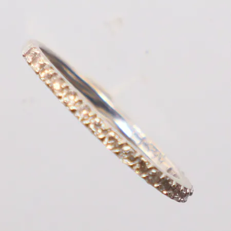 Ring vitguld vita stenar stl:16¼ 18k   Vikt: 1,2 g