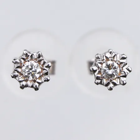 Ett par örhängen med diamanter 2 x ca. 0,10ct, Ø6mm, stift, vitguld, 18K Vikt: 2 g