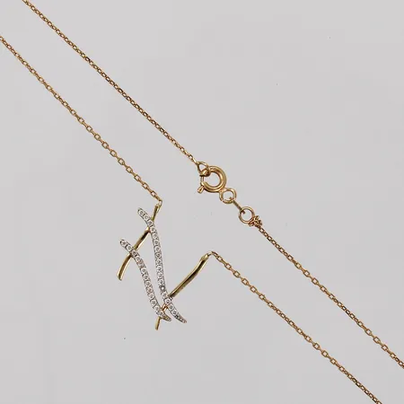 Collier med vita stenar ( saknar en sten) längd: ca 41,5cm bredd: ca 1-15mm 18K  Vikt: 2,5 g