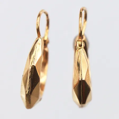 Ett par örhängen 20,5mm, bredd: 4,1mm, 18K Vikt: 1,2 g