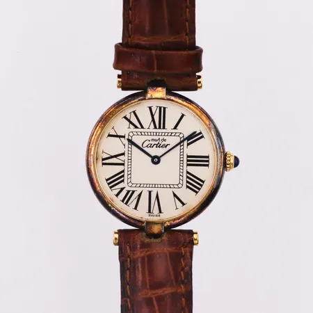 Armbandsur Must de Vermeil, quartz, förgyllt silver, Ø30mm, referensnummer: 590003, serienummer: 102980, slitet läderband, spänne ej original, missfärgningar, skadad urtavla, repor, slitage, inga tillbehör