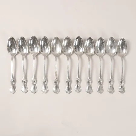 Elva skedar modell Olga, längd 14cm, gravyr, silver 830/1000 Vikt: 219,2 g