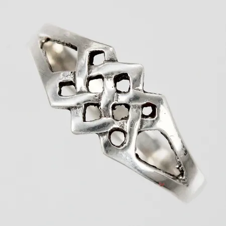 Ring stl: 18¾ bredd: ca 2-7mm silver 925/1000 Vikt: 1,4 g