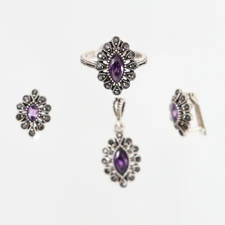 Set med hänge ring & örhängen med stenar, hänget ca 27mm, örhängen ca 15mm, ring med justerbar storlek,  silver 925/1000 Vikt: 7,2 g