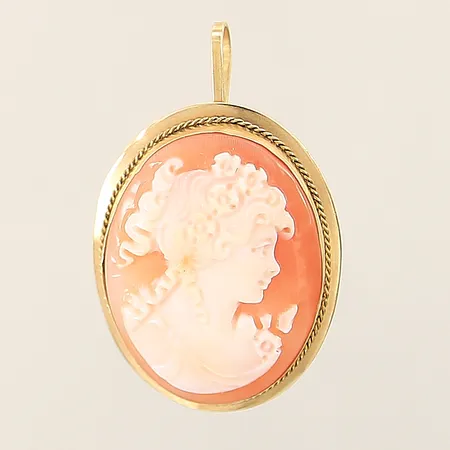 Hänge/brosch med kamé 35x22mm, smärre ojämnheter 18K Vikt: 4,3 g
