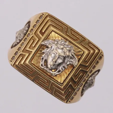 Ring EJ MÄRKESDESIGN, stl ca 17, tejpad skena, vita stenar, 18K Brv: 14,3g Vikt: 14,3 g