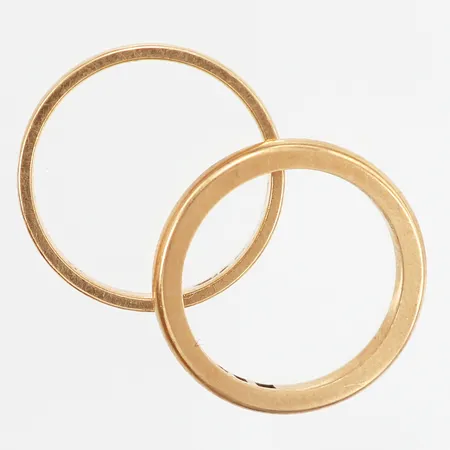 2 ringar med gravyr, stl 18/17, 18K Vikt: 8,7 g
