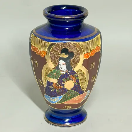 Vas Satsuma Japan 1900-tal höjd 18cm Skickas med paket.