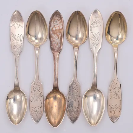 6 Kaffeskedar modell Tornedal Mema & Ceson 1960-tal 12cm, en med gravyr, 830/1000 silver Vikt: 85,7 g