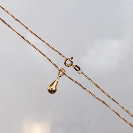 Kedja pansar med hänge droppe, 42cm, bredd: 1,2mm, hängets mått: 18,9x6,5mm, 18K Vikt: 5,6 g