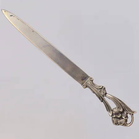 Brevkniv med floral dekor, längd 14cm, Gewe Silvervarufabriken Ab Malmö 1968, skadad spets, silver 830/1000  Vikt: 12,2 g