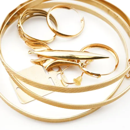 Diverse guld, 18k Vikt: 28,5 g