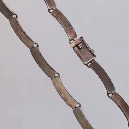 Collier halvstelt längd ca 43cm, bredd 7mm, Mexico, 925/1000 silver Vikt: 35,8 g