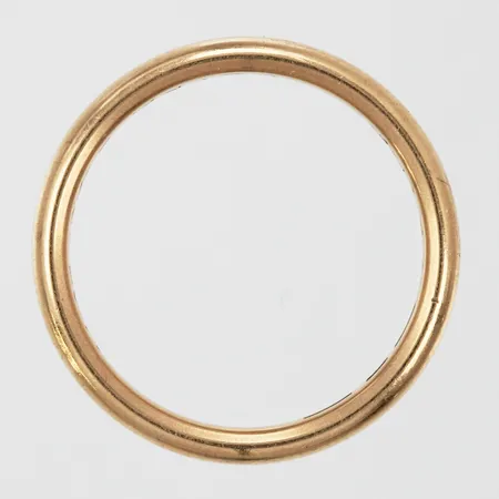 Ring slät stl: 17¼ graverad 18K Vikt: 4,1 g
