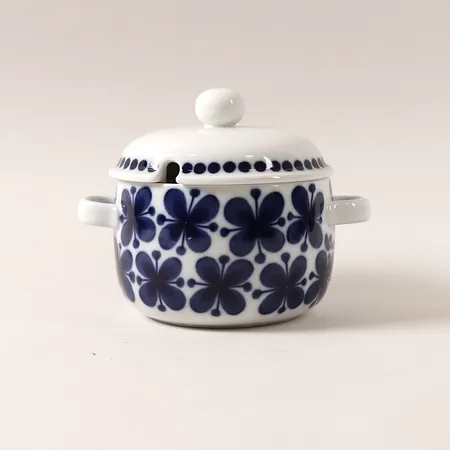 Karott med lock Mon Amie, Marianne Westman för Rörstrand, porslin, formgiven 1952, 60-tal, Ø ca 12cm, höjd: ca 12cm. Vikt: 0 g Skickas med postpaket.