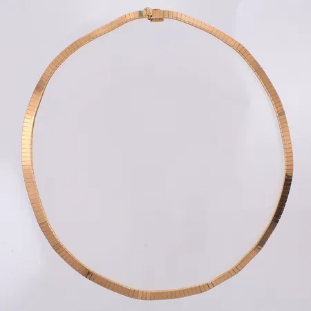 Collier halvstelt ca 41cm bredd 6,5mm, ojämnt, 18K Vikt: 37,7 g