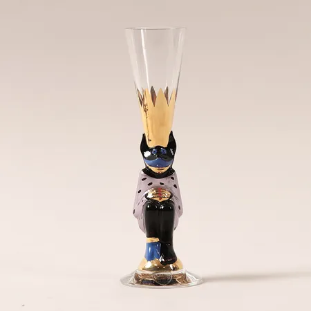 Snapsglas djävul Nobel, Gunnar Cyrén för Orrefors, lila, 4cl, höjd 16cm, handmålat glas, signerad och etikettmärkt 
