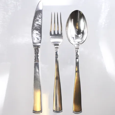 Bordsgaffel 18cm, Bordskniv med blad i rostfritt stål 19,7cm, Bordssked 18cm, modell: Rosenolm, 830/1000 silver, bruttovikt: 136,2g.