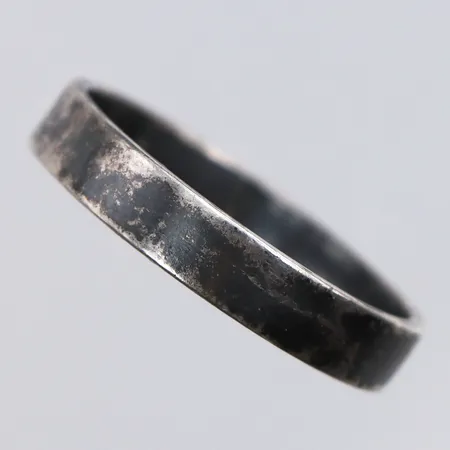 Ring Stl:19, bredd: 4mm, Guldfynd 925/1000 silver. Vikt: 2,7 g