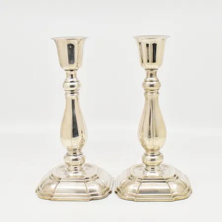 Ett par ljusstakar Ceson Guldvaru AB höjd 19,5cm fylld botten silver 830/1000  Vikt: 662,3 g