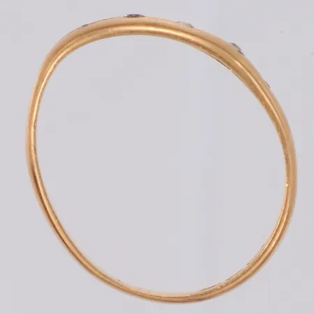 Ring med diamanter 5 x ca 0,01-0,02ct, skadad, defekt, 18K  Vikt: 2,3 g